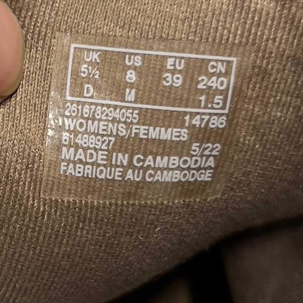 CLARKS Sherpa lined Suede Winter Outdoor Boot